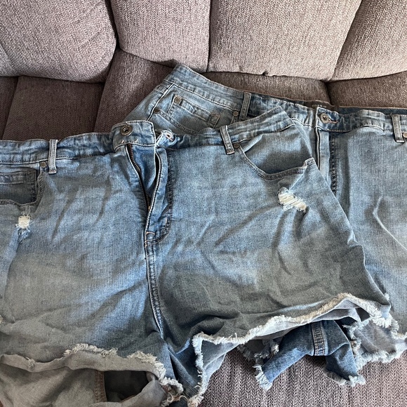 3 pairs of Torrid Size 22 distressed shorts - Picture 1 of 3